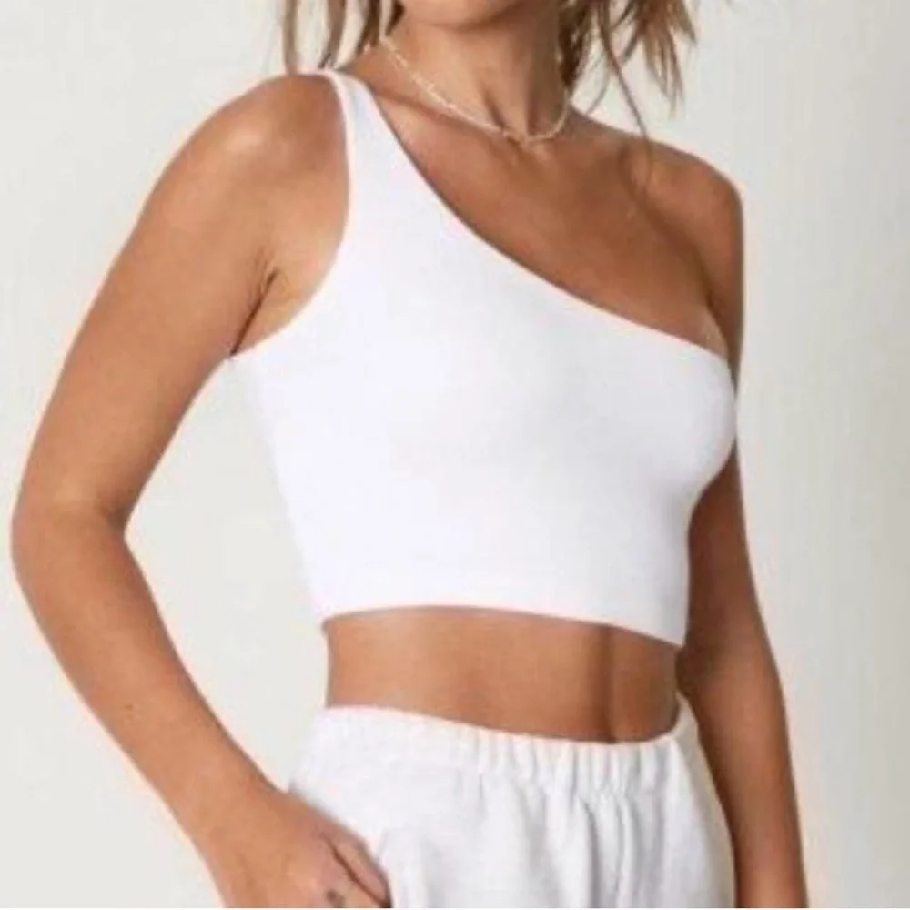 Joah Brown Single Strap Crop Tank in White NWT ! - Picture 2 of 7